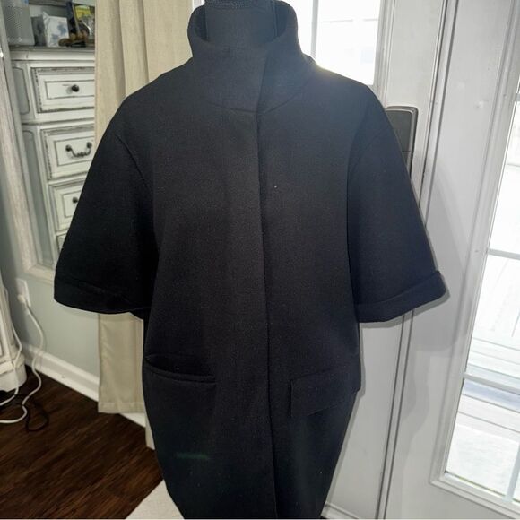The Limited Short Sleeve, Mock neck, fully lined Layering Coat- NWOT SIZE Lg - Picture 5 of 12